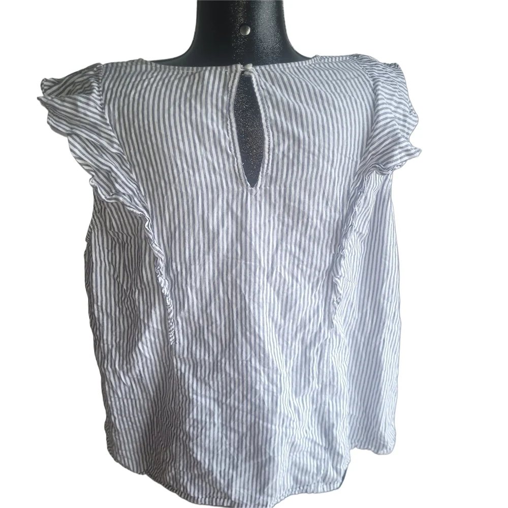 Old Navy Striped V-Neck Short Ruffle Sleeve Top 2X - Picture 5 of 6